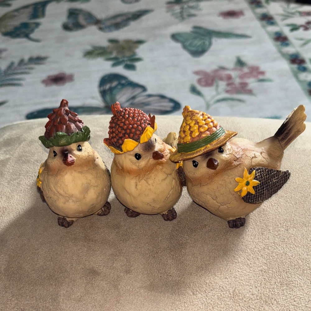 Charming Small Pet Figurine Set - Brown and Tan